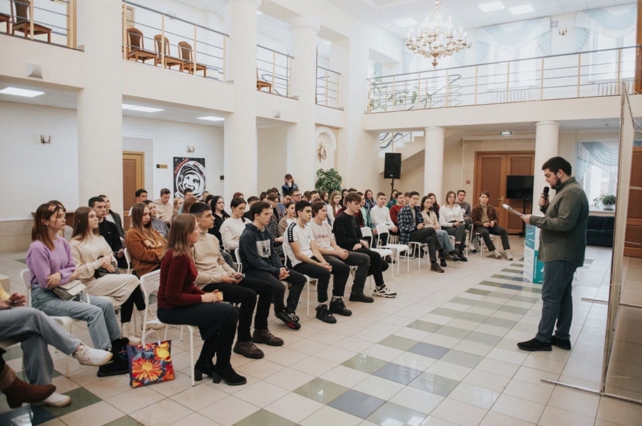 В Альметьевске прошла встреча «Клуба молодого избирателя»