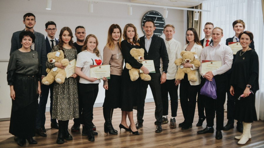 Глава Альметьевского района обсудил со студентами проблемы молодежи