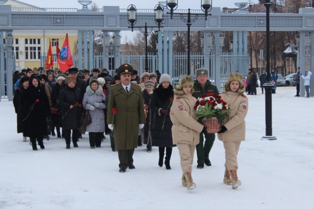 Альметьевцы присоединились к празднованию 75-летия Победы в Сталинградской битве