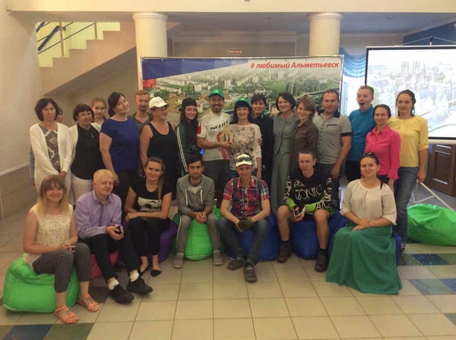 В День молодежи в Альметьевске состоялась веловстреча